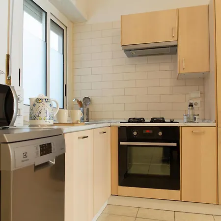 Cinecitta - Metro A Giulio Agricola A-c Rzym