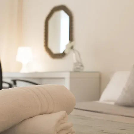 Cinecitta - Metro A Giulio Agricola A-c Apartament *